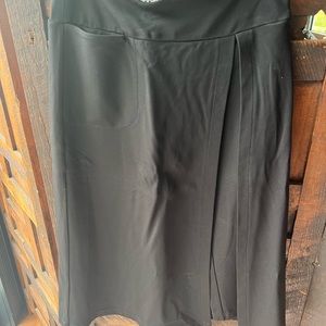 Betabrand skort knee length black with pockets